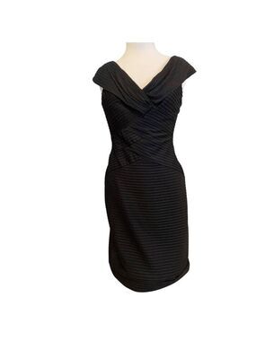 Maggy London Black Sleeveless V-Neck Bodycon Dress Size 12 Polyester & Spandex